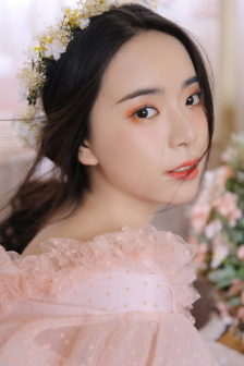 女生下面